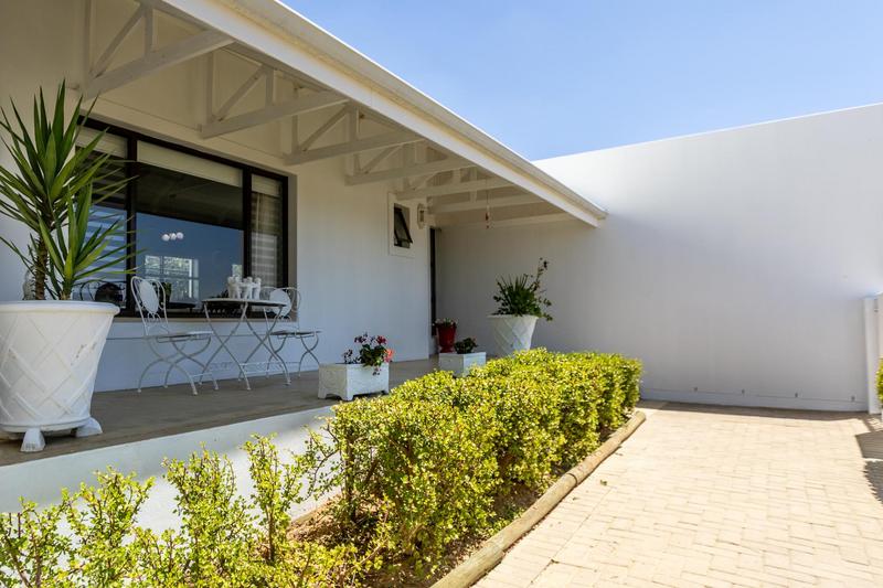 4 Bedroom Property for Sale in Riebeek Kasteel Western Cape